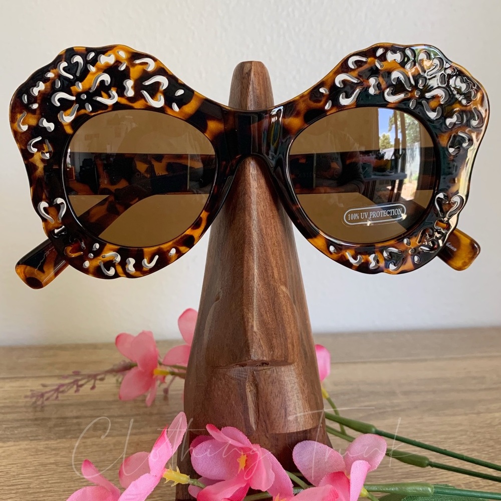 Turtle Brown Hollywood Glam Cat Eye Fashion Rimmed Sunglasses